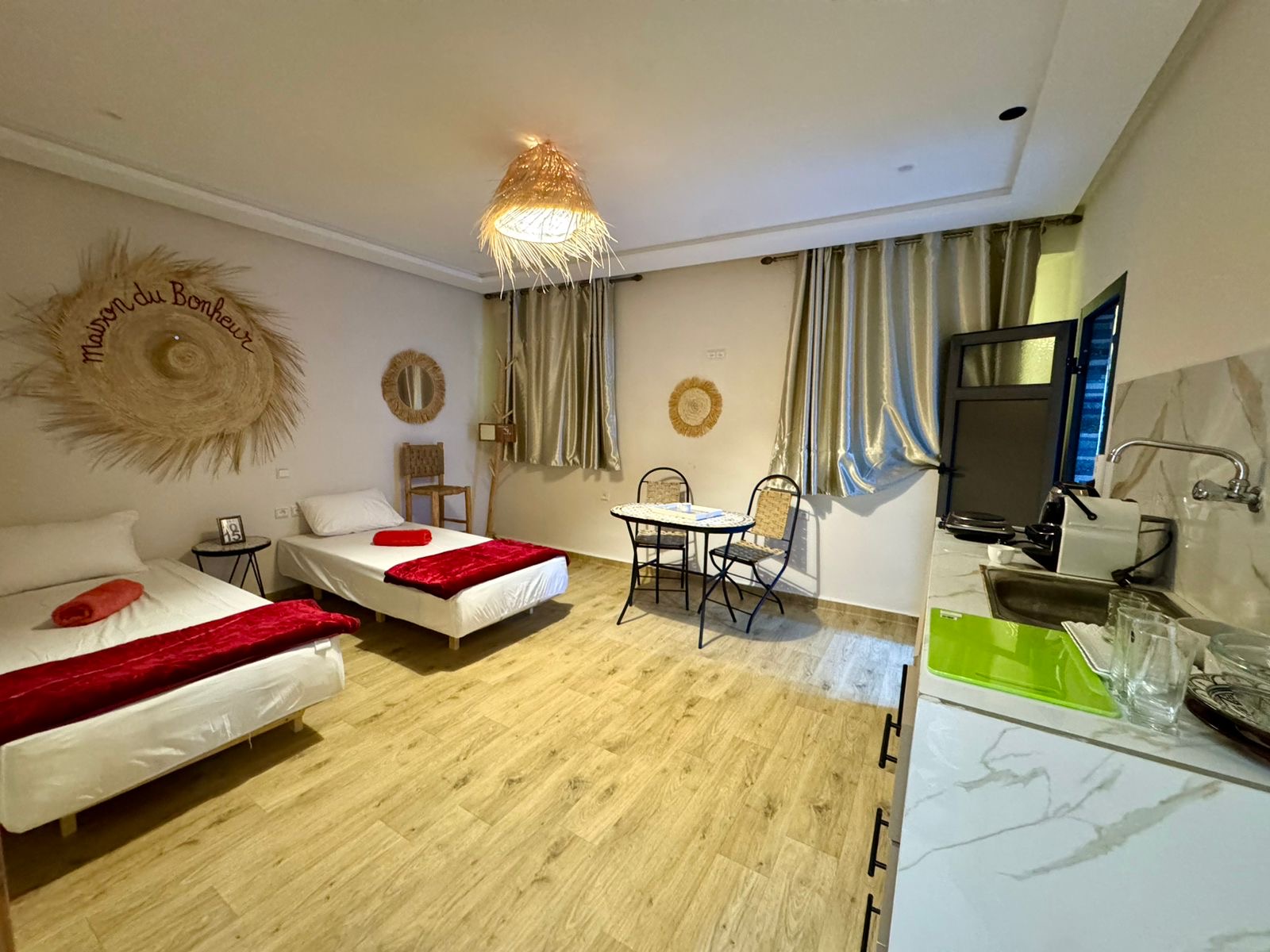 Studio, Casablanca